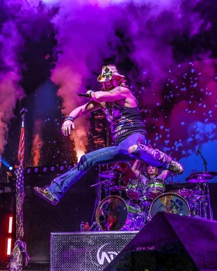 Live concert by Bret Michaels & Tesla