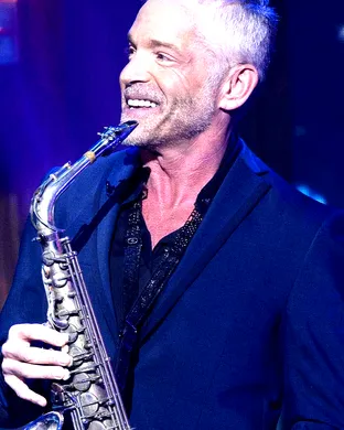 Live concert by Dave Koz